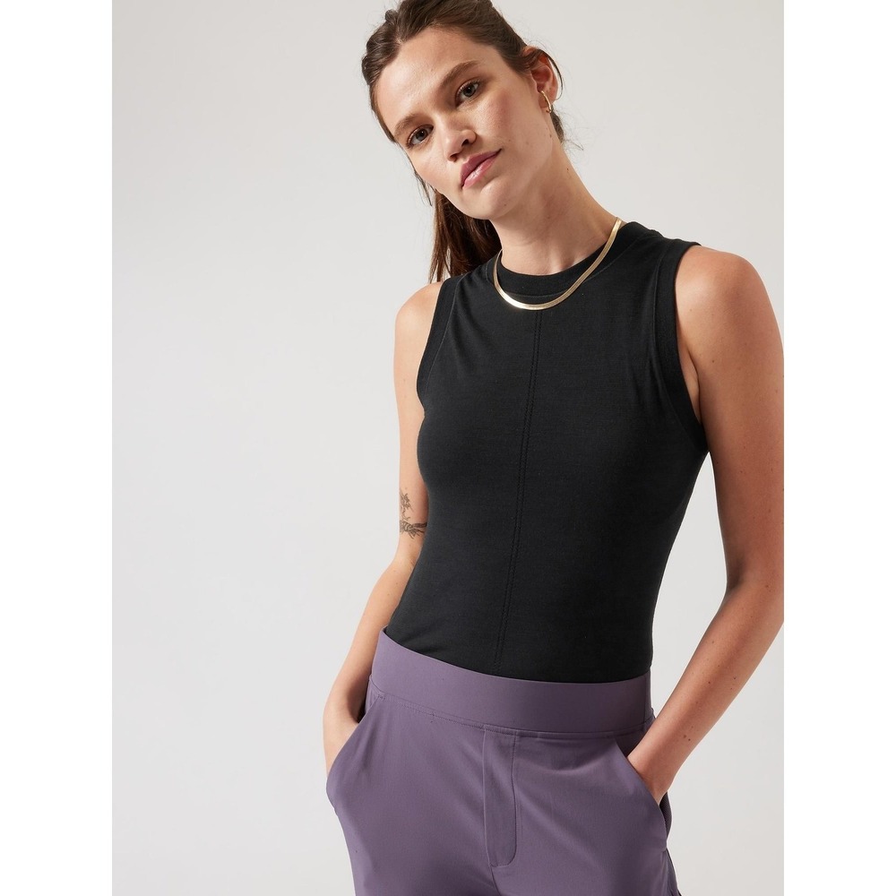 Ascent Seamless Tank MSRP $69 - Large